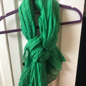 Green scarf!